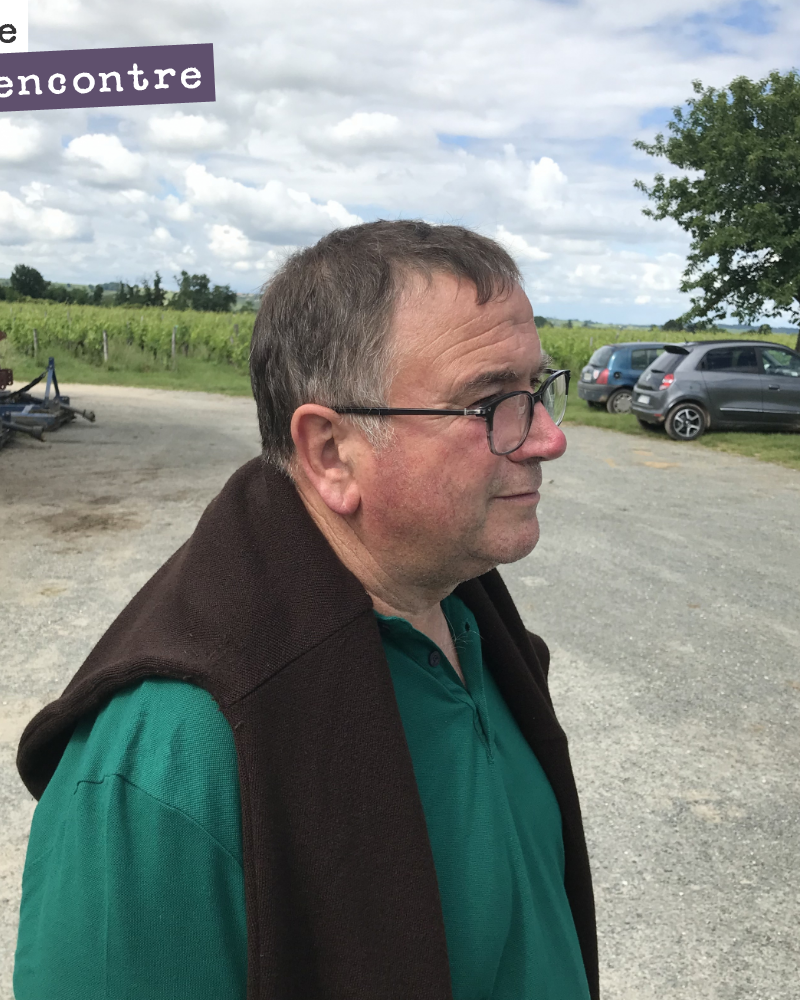Jean Sourget, l'ancien propriétaire du principal îlot de vignes du domaine (sous le nom de Peyron Bouché), nous fait l'honneur de sa visite, en voisin. Sa connaissance des terroirs nous est précieuse.