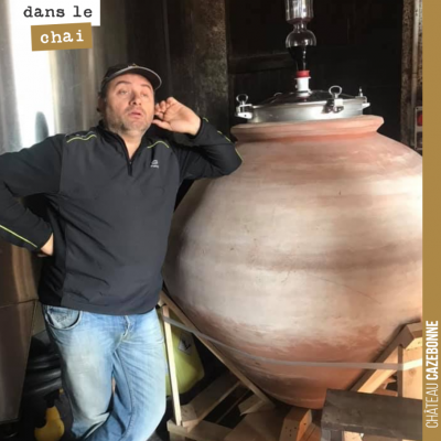 David a hâte de vinifier avec nos nouvelles amphores Vin et terre. Des grès pour les blancs et de...