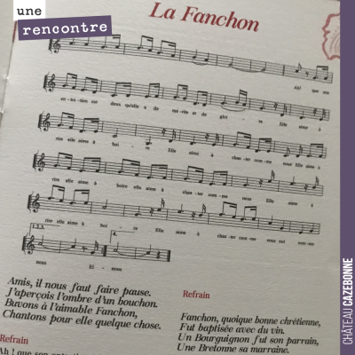 Fanchon, un classique des chansons à boire, chantée en coeur par les Cadets de Bourgnogne, au Cha...