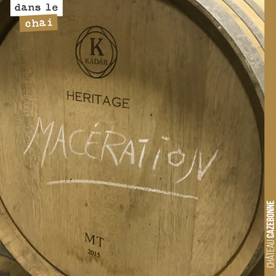 Notre vin de macération est parti pour une élevage de 12 mois dans ces barriques de 4 vins, ce qu...