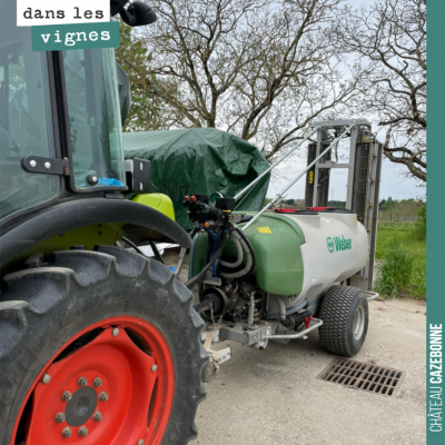 Le pulvérisateur était de sortie aujourd'hui. Petit traitement sur les deux hectares les plus ava...