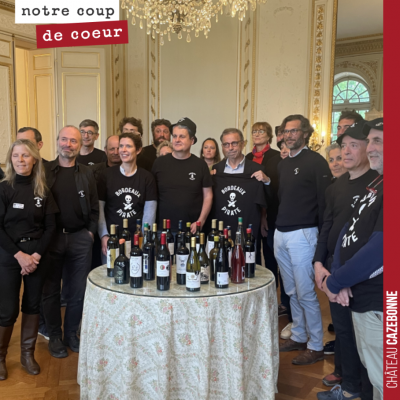 Les pirates 🏴‍☠️ ont eu le plaisir d'être reçu ce midi par Pierre Hurmic, maire de Bordeaux. Il n...